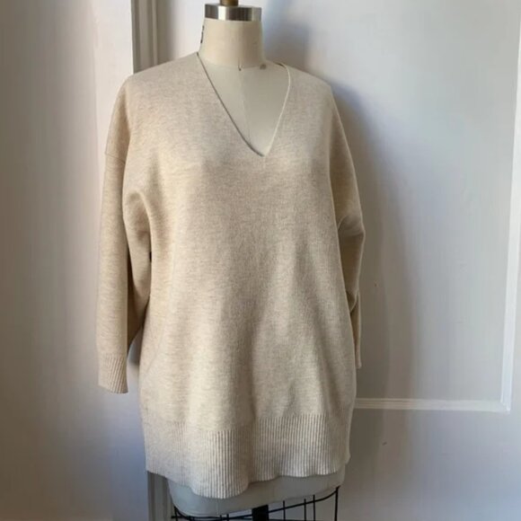 Aritzia Wilfred Free Beige Cream Souvenir Oversized V-Neck Sweater Ribbed Small - Picture 11 of 12